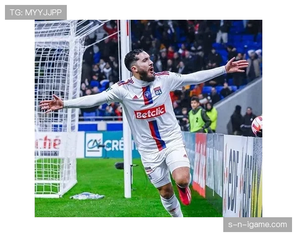 英超球星从街头到荣耀：坚毅精神铸就球场传奇