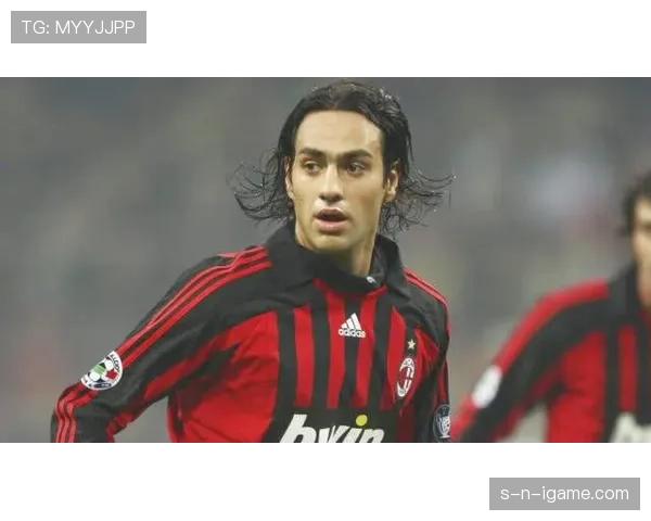 内斯塔与马尔迪尼防守范围偏移显著，呈现体系分散趋势